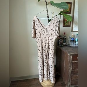 Floral ASTR The Label dress